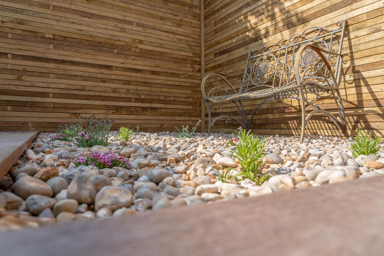Cosy Blue Shells Cottage - 2Bedrooms - Garden - 5Mins Beach - 1Min Shell Grotto Margate Exterior photo